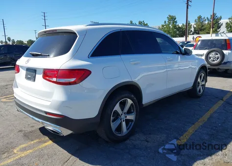2017 Mercedes-Benz Glc 300 z USA, uszkodzony, nr VIN WDC0G4JB5HF135089